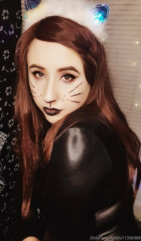 Gothickitti photo 46