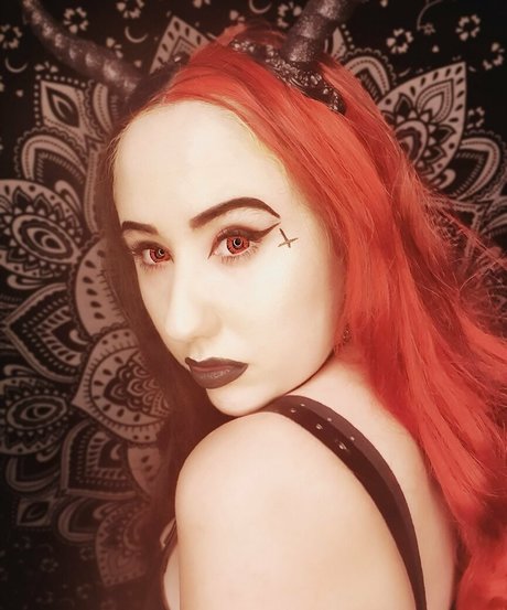Gothickitti photo 153