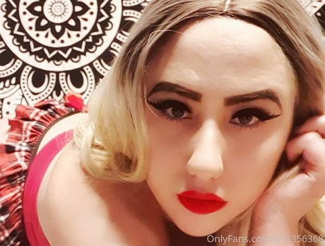 Gothickitti photo 171
