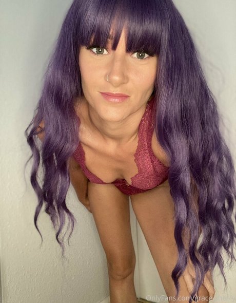 Grace_cherry_official photo 43