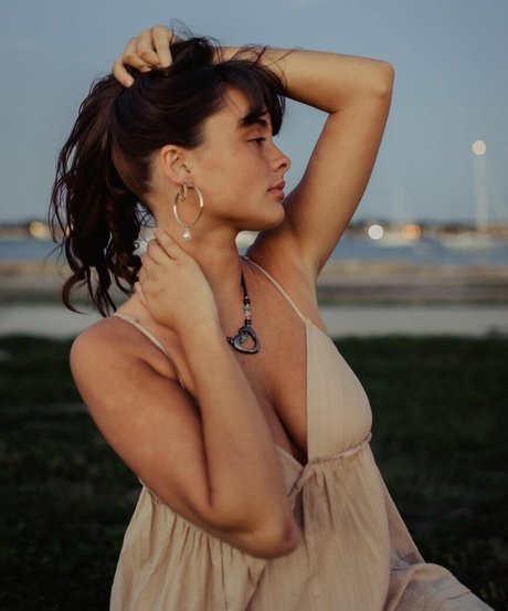 Grace Coffey photo 43