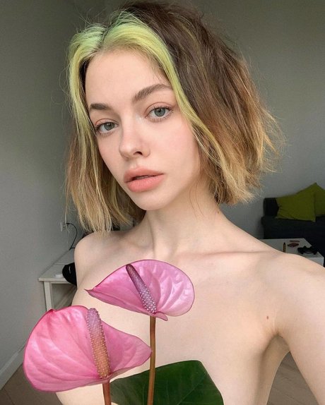 Kira Rausch photo 12