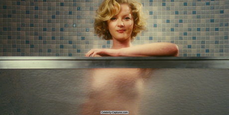 Gretchen Mol photo 60