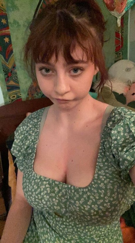 Gulliblecream288 photo 3