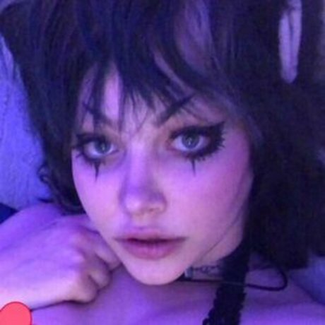 Profile photo of Guttergirlgab