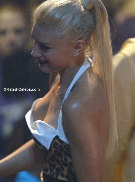 Gwen Stefani photo 47