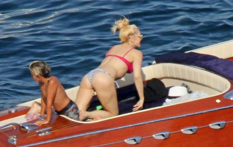 Gwen Stefani photo 50