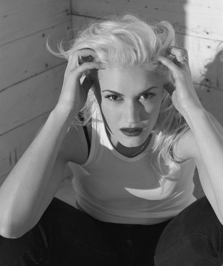 Gwen Stefani photo 110