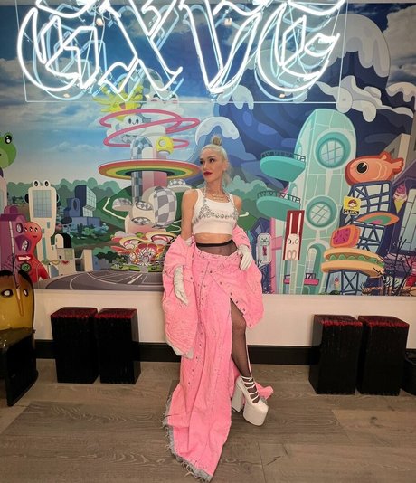Gwen Stefani photo 156