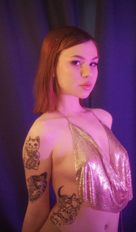 Gwenhoney photo 87