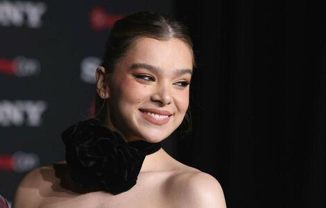Hailee Steinfeld photo 28