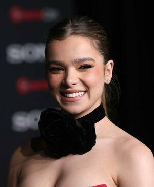 Hailee Steinfeld photo 31