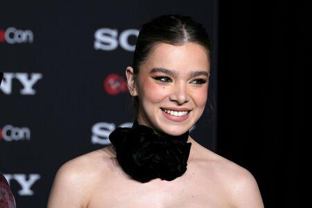 Hailee Steinfeld photo 40