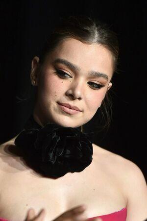Hailee Steinfeld photo 42
