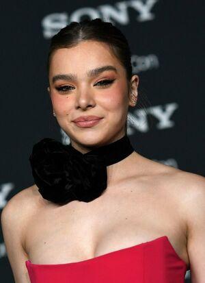 Hailee Steinfeld photo 50