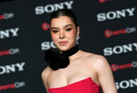 Hailee Steinfeld photo 53