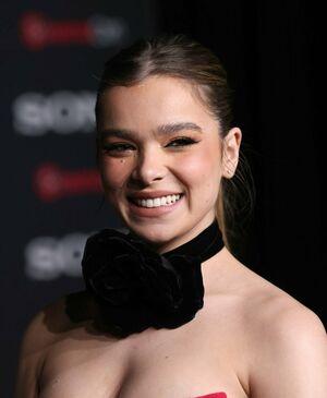 Hailee Steinfeld photo 56