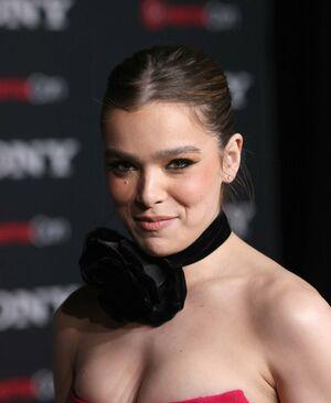 Hailee Steinfeld photo 57