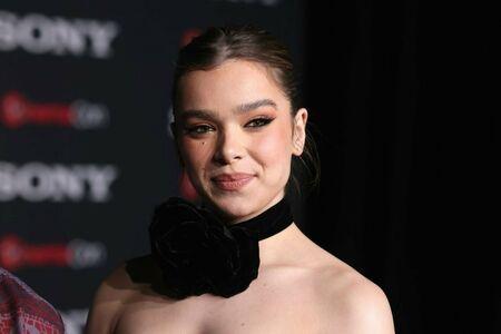 Hailee Steinfeld photo 59