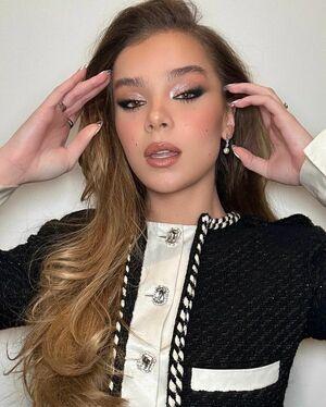 Hailee Steinfeld photo 159