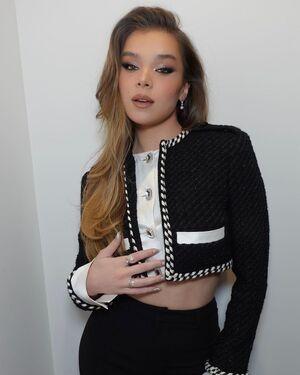 Hailee Steinfeld photo 163