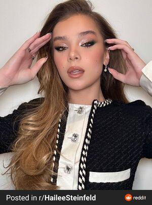 Hailee Steinfeld photo 165