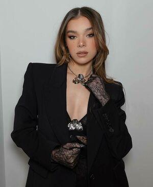 Hailee Steinfeld photo 168