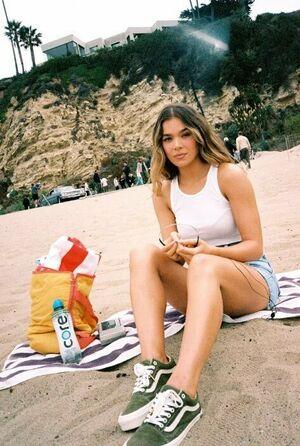 Hailee Steinfeld photo 204