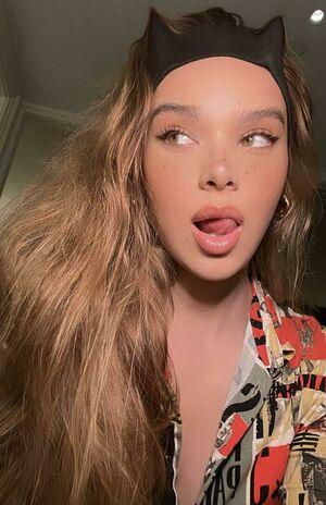 Hailee Steinfeld photo 214