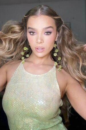 Hailee Steinfeld photo 289