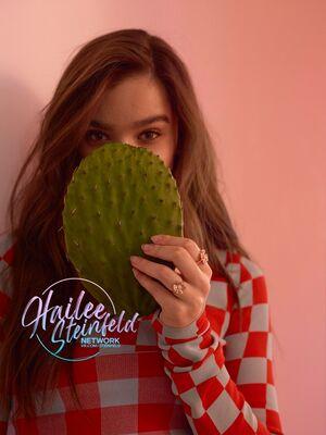 Hailee Steinfeld photo 347