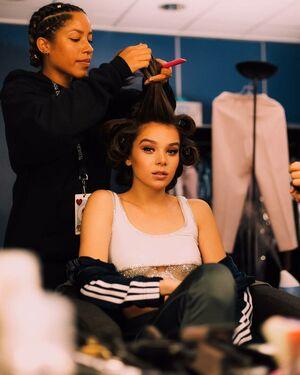 Hailee Steinfeld photo 496