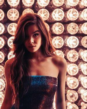 Hailee Steinfeld photo 507