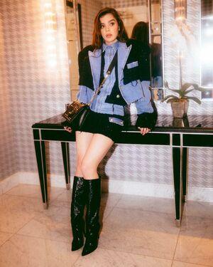 Hailee Steinfeld photo 517