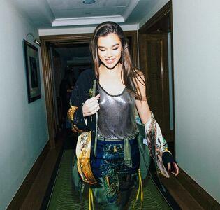 Hailee Steinfeld photo 520