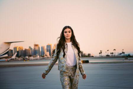 Hailee Steinfeld photo 564