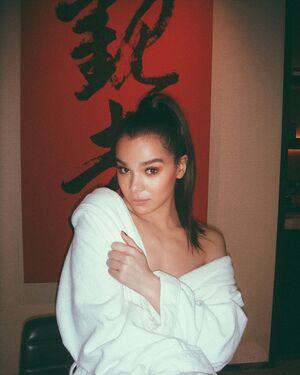Hailee Steinfeld photo 603