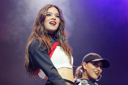 Hailee Steinfeld photo 672
