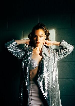 Hailee Steinfeld photo 687