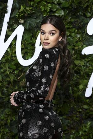 Hailee Steinfeld photo 727