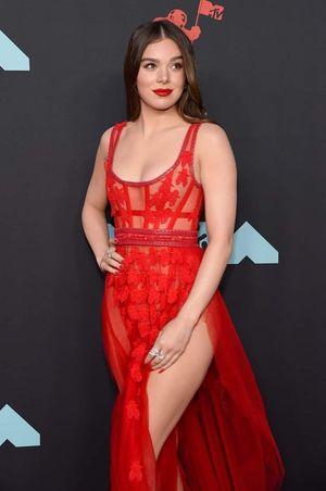 Hailee Steinfeld photo 941