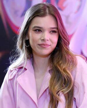 Hailee Steinfeld photo 1026