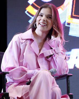 Hailee Steinfeld photo 1028