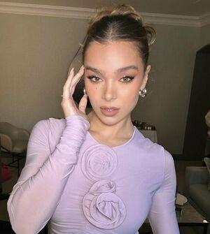 Hailee Steinfeld photo 1036