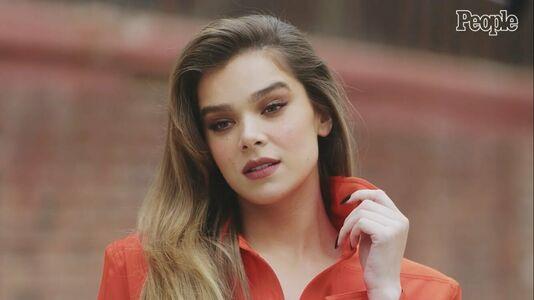 Hailee Steinfeld photo 1051
