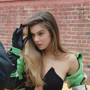Hailee Steinfeld photo 1055