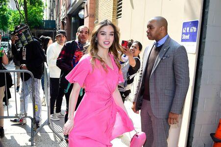 Hailee Steinfeld photo 1081