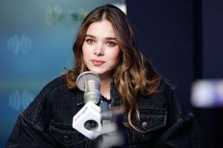 Hailee Steinfeld photo 1099