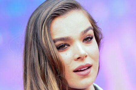 Hailee Steinfeld photo 1151