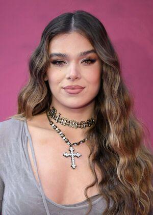 Hailee Steinfeld photo 1195